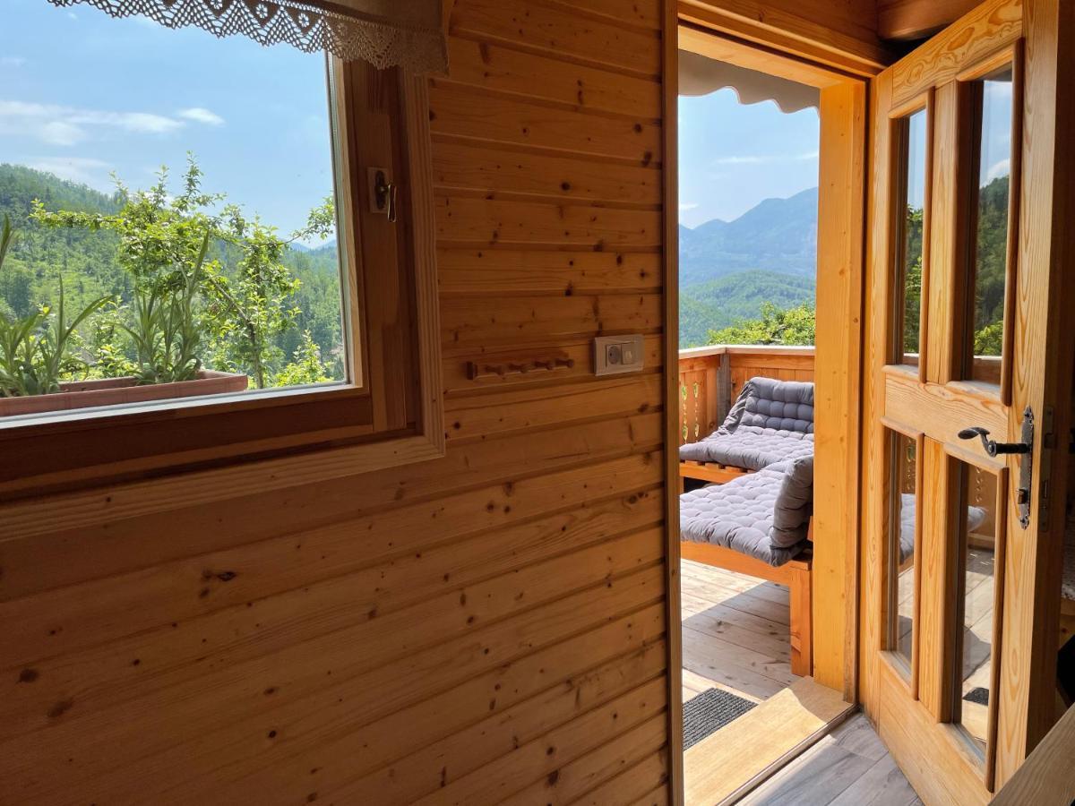 Miha'S Cottage Бохин Екстериор снимка